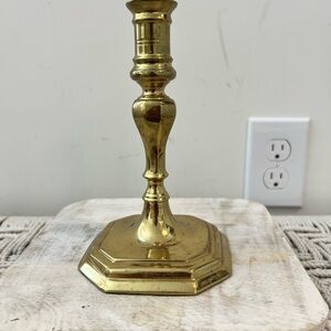 Vintage Colonial Williamsburg Virginia Metal Craft Elegant Brass Candle Holder